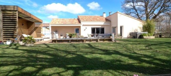 3 bedrooms House in La Boissiere-des-Landes, France No. 102670 12