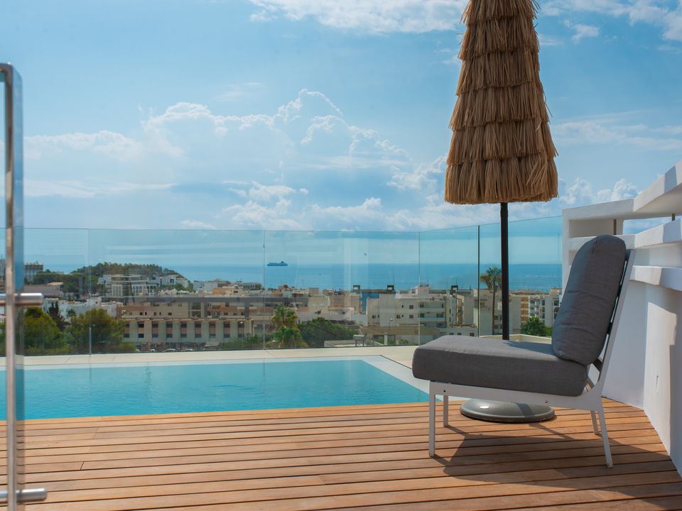 Вилла с 5 спальнями в Санта-Эулалия дель Рио, Испания № 199549