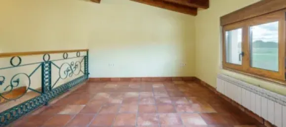 4 غرف نوم منزل في Aldeamayor de San Martin, Spain رقم 69321 37