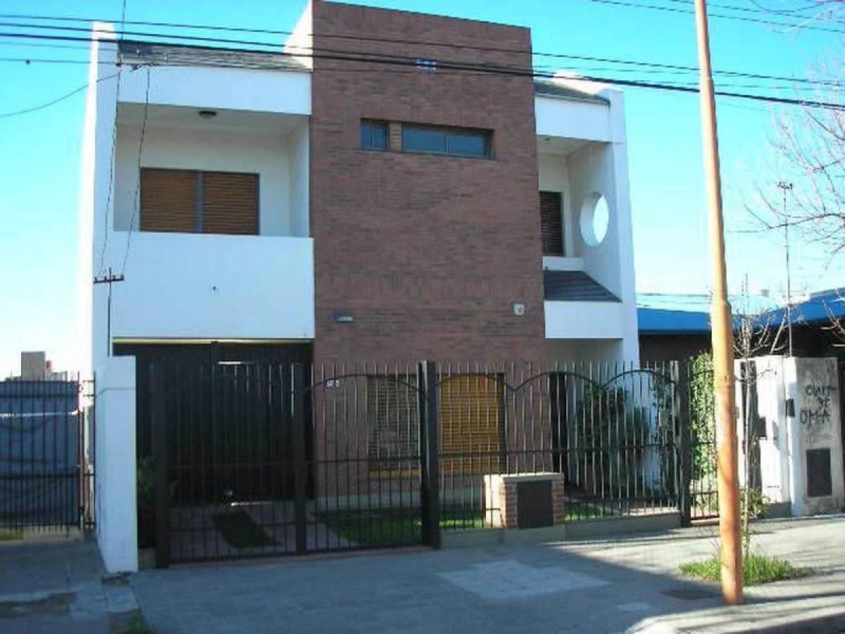 3 bedrooms House in Buenos Aires, Argentina No. 95694