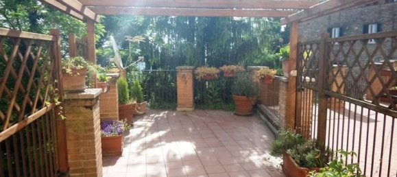 4 rooms Apartment in Perugia, Italy No. 83098 2