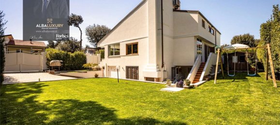 3 bedrooms Villa in Pisa, Italy No. 532 9