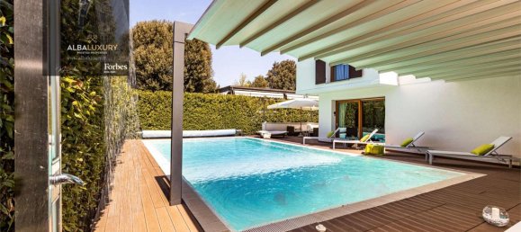 3 bedrooms Villa in Pisa, Italy No. 532 12