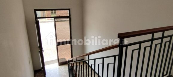 Склад с 2 комнатами в Коллеккьо, Италия № 275108 38