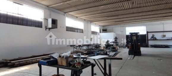 Склад с 2 комнатами в Коллеккьо, Италия № 275108 33