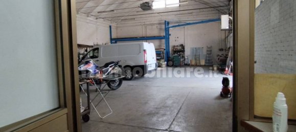 Склад с 2 комнатами в Коллеккьо, Италия № 275108 14