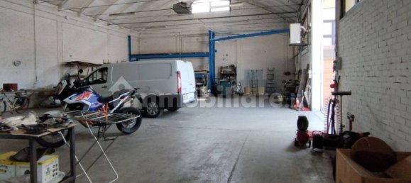 Склад с 2 комнатами в Коллеккьо, Италия № 275108 15