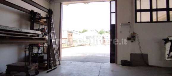 Склад с 2 комнатами в Коллеккьо, Италия № 275108 26