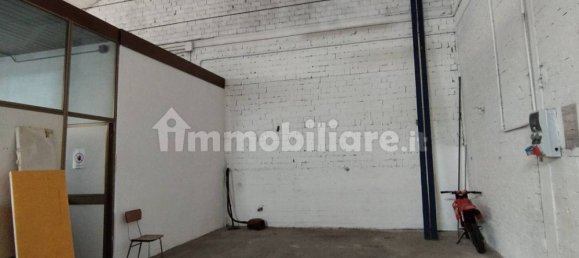 Склад с 2 комнатами в Коллеккьо, Италия № 275108 10