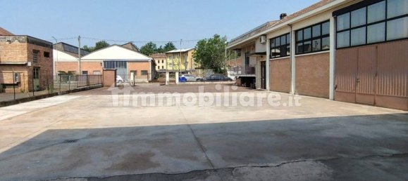 Склад с 2 комнатами в Коллеккьо, Италия № 275108 37