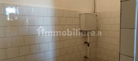 Склад с 2 комнатами в Коллеккьо, Италия № 275108 28