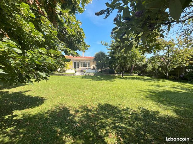 2 bedrooms House in Argenteuil, France No. 301931