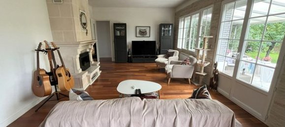 2 bedrooms House in Argenteuil, France No. 301931 7