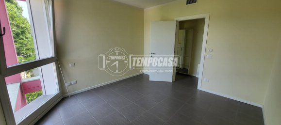 Apartamento de 2 dormitorios en Castelnuovo Rangone, Italy No. 372823 11