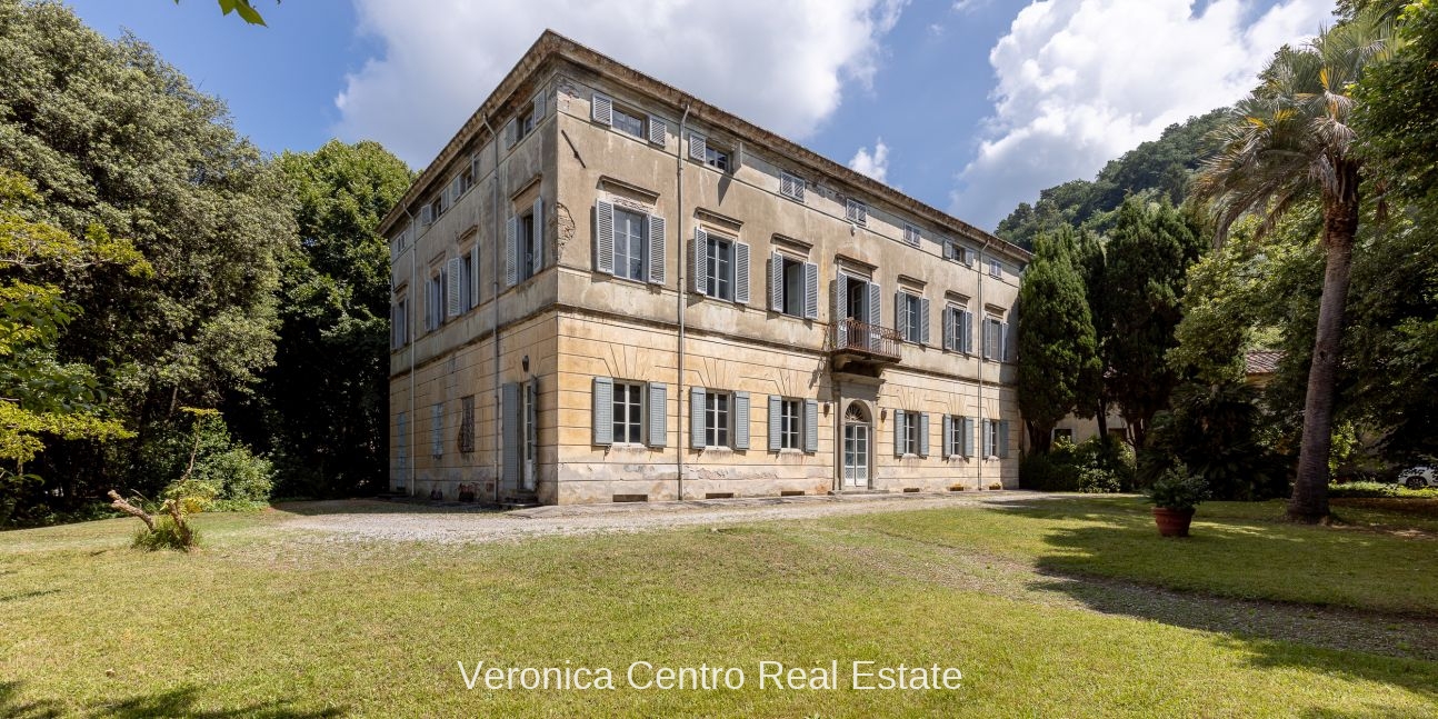 10 chambres Villa à Lucca, Italy No. 135441