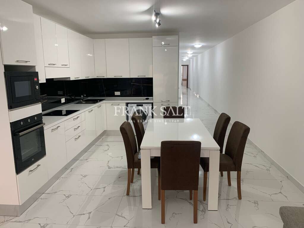 3 bedrooms Apartment in Victoria, Malta No. 6193