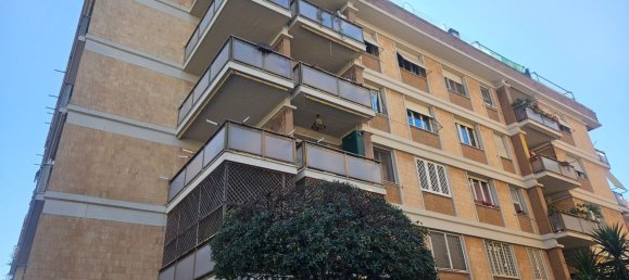 Квартира с 4 комнатами в Рим, Италия № 11175 2