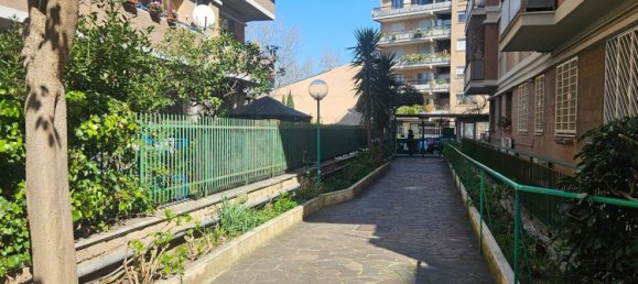 Квартира с 4 комнатами в Рим, Италия № 11175 5