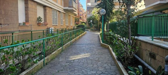 Квартира с 4 комнатами в Рим, Италия № 11175 7