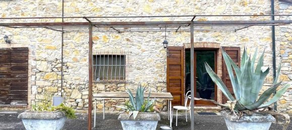 3 bedrooms House in Castelnuovo di Val di Cecina, Italy No. 127042 2