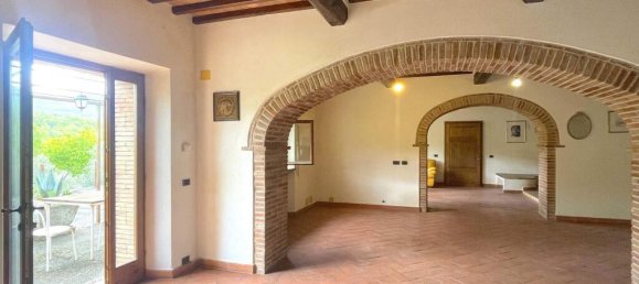 3 bedrooms House in Castelnuovo di Val di Cecina, Italy No. 127042 6