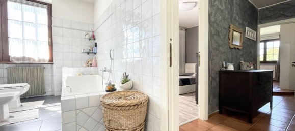 Villa de 6 dormitorios en Momo, Italy No. 377453 12