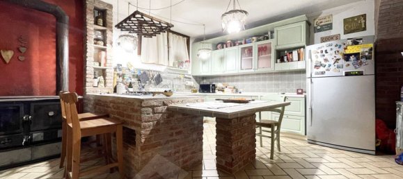 Villa de 6 dormitorios en Momo, Italy No. 377453 23