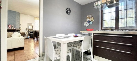 Villa de 6 dormitorios en Momo, Italy No. 377453 9