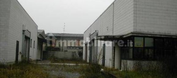 5-Zimmer Lagerhaus in Sovico, Italy, Nr. 161981 9