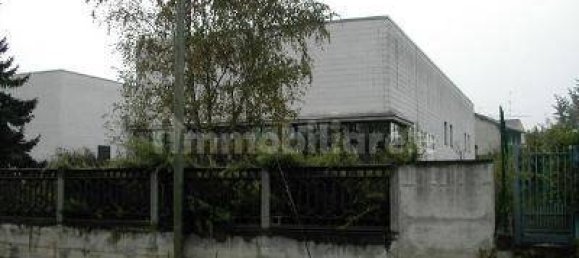 5-Zimmer Lagerhaus in Sovico, Italy, Nr. 161981 8