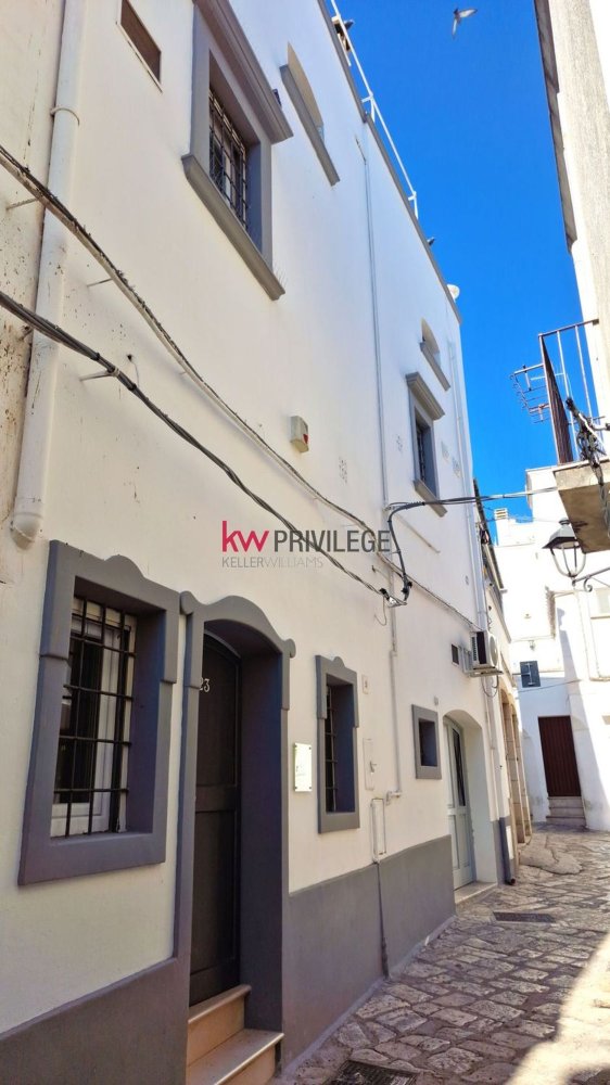 Casa T9 em Fasano, Italy N.º 376982