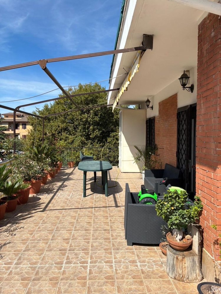 3 Schlafzimmer Wohnung in Gallicano nel Lazio, Italy, Nr. 344366