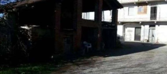 16 rooms House in Oleggio, Italy No. 143845 3