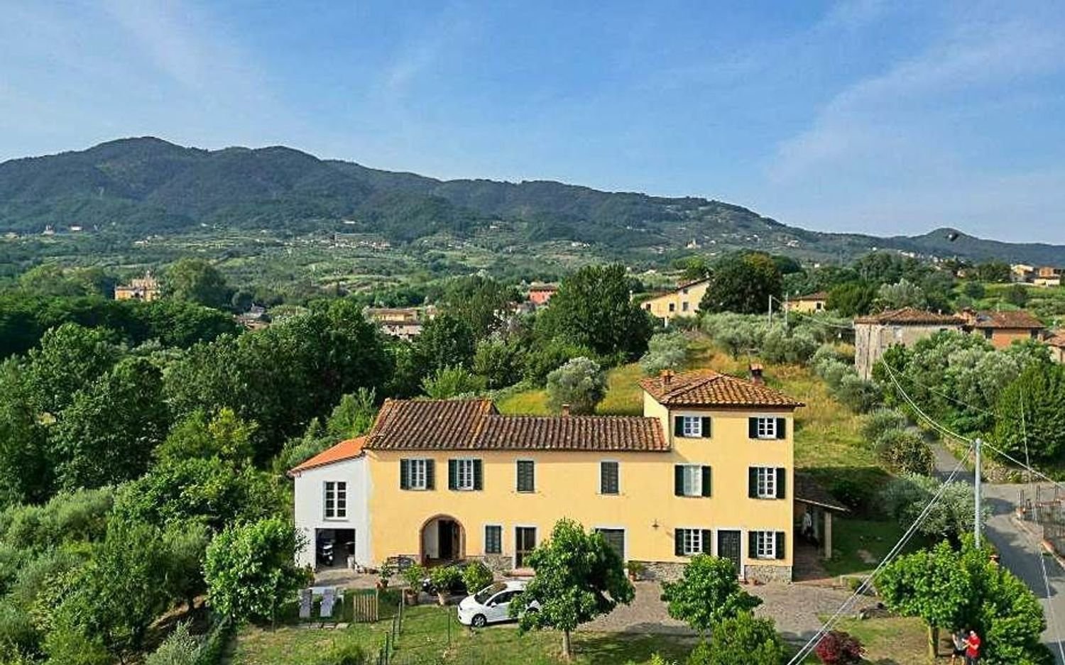 30 bedrooms Villa in Capannori, Italy No. 342755