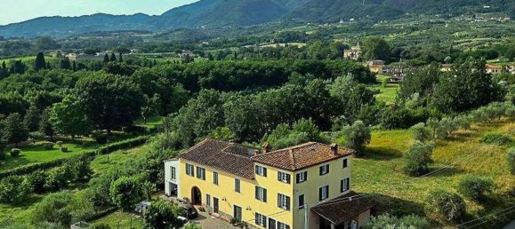 30 bedrooms Villa in Capannori, Italy No. 342755 2