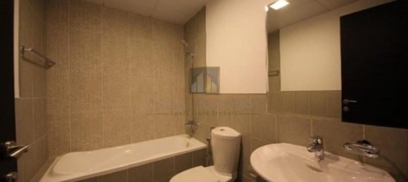 4 bedrooms Townhouse in Jumeirah Village Circle, UAE No. 7999 8