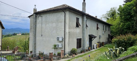 3 bedrooms House in Ovada, Italy No. 91607 12