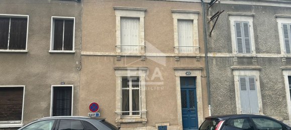 4 Schlafzimmer Stadthaus in Chateauroux, France, Nr. 75305 13