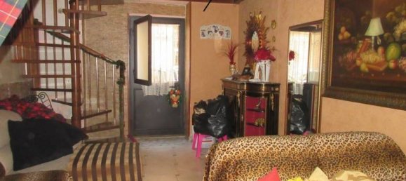 2 Schlafzimmer Wohnung in Bari, Italy, Nr. 96998 11