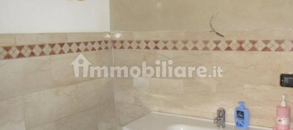 2 Schlafzimmer Wohnung in Bari, Italy, Nr. 96998 9