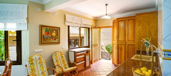 10 bedrooms House in La Quinta, Spain No. 37651 35