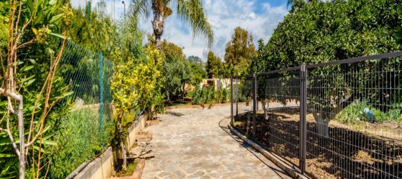 10 bedrooms House in La Quinta, Spain No. 37651 28