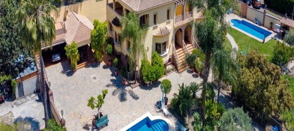 10 bedrooms House in La Quinta, Spain No. 37651 13