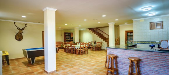 10 bedrooms House in La Quinta, Spain No. 37651 38