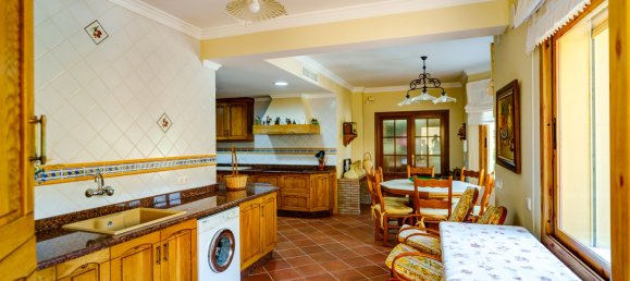 10 bedrooms House in La Quinta, Spain No. 37651 34