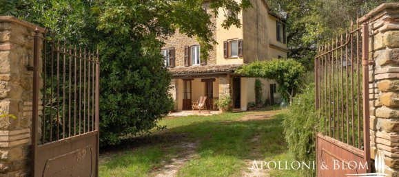 Дом с 8 спальнями в Умбертиде, Италия № 54553 15