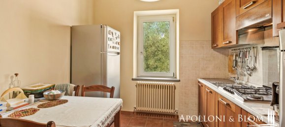 Дом с 8 спальнями в Умбертиде, Италия № 54553 25