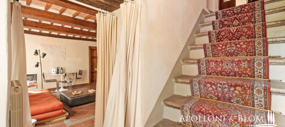 Дом с 8 спальнями в Умбертиде, Италия № 54553 27