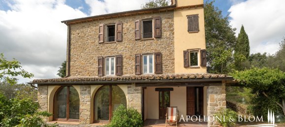 Дом с 8 спальнями в Умбертиде, Италия № 54553 16