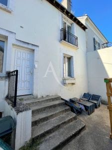 Propiedad comercial en Veuzain-sur-Loire, France 170 m² No. 82456